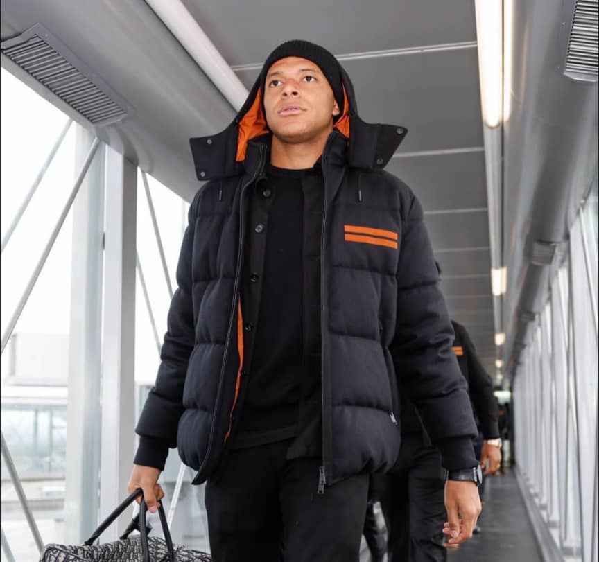 sur le plan sportif, Mbappè a exprimé sa satisfaction à évoluer sous les couleurs du Real Madrid