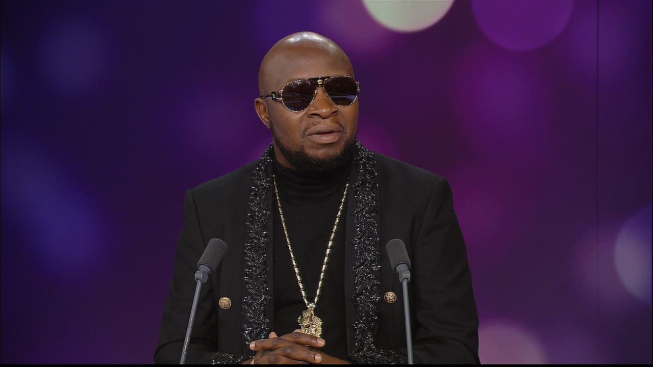 Roga Roga, d'un côté, enflammait le stade Massamba-Débat