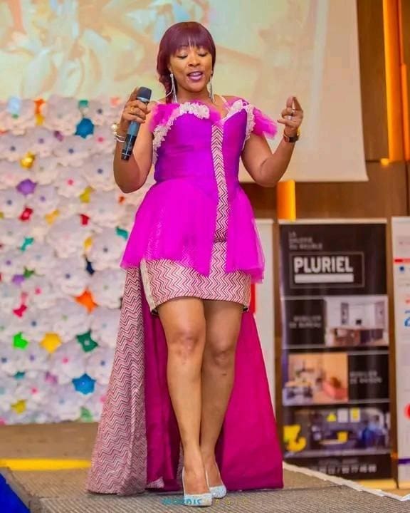 Ange Bagnia, la belle et talentueuse chanteuse et cheffe d’entreprise camerounaise,