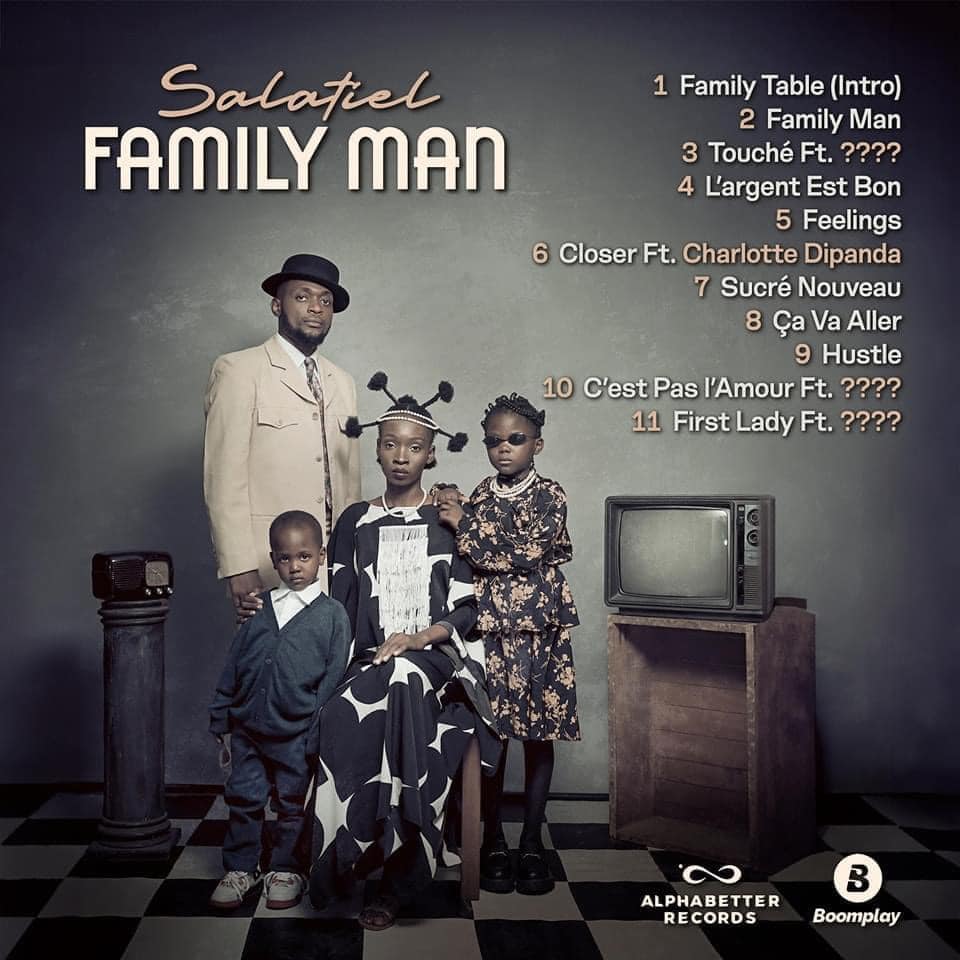 De ses débuts modestes à son ascension internationale, Salatiel à su se réinventer tout en restant fidèle à ses racines. 