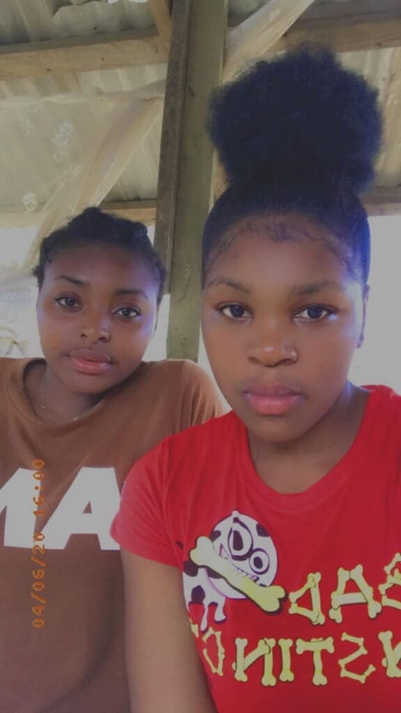 Aza ANDREA/ Rosine NGUEMGAING
amis