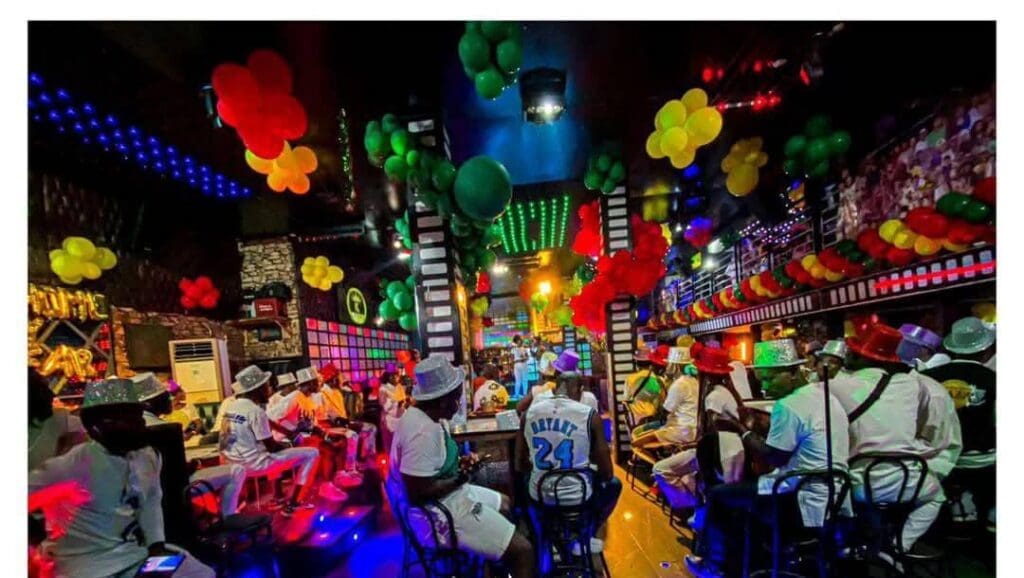 Plusieurs autres célébrités ont presté à cette soirée. Une mobilisation qui démontre la solidarité qui peut exister dans le milieu artistique et unis les uns et les autres lorsqu'il s'agit de se soutenir.