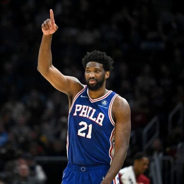 Joël Embiid et Yves Missi en taille patron en NBA