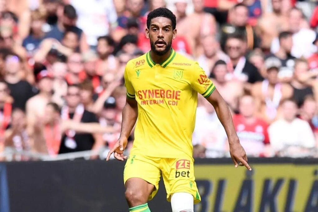 En Ligue 1, Jean-Charles Castelleto a tenu le choc contre Lille, Wooh et Nagida sont restés sur le banc à Renne
