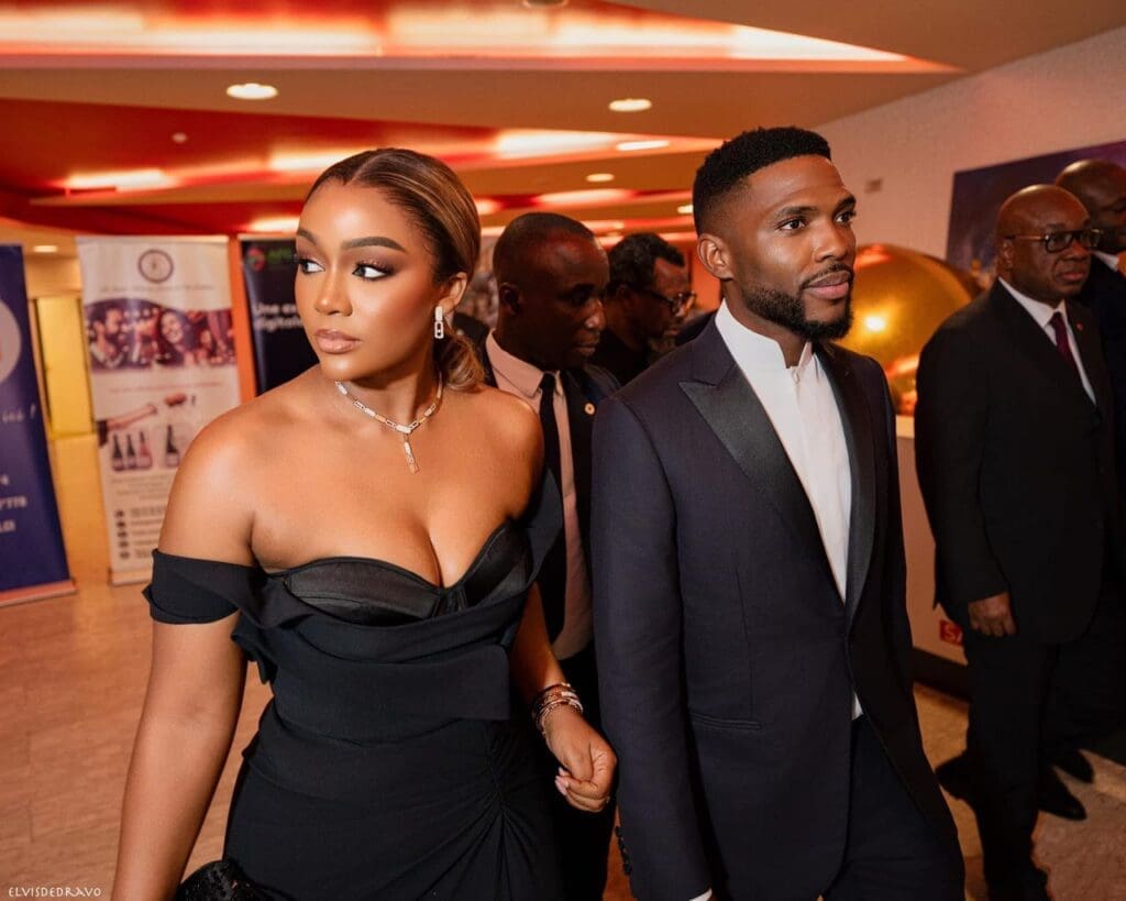 Chaque année, des couples de stars se forment et se dévoilent aux yeux du monde sous les regards curieux et gourmands du public.