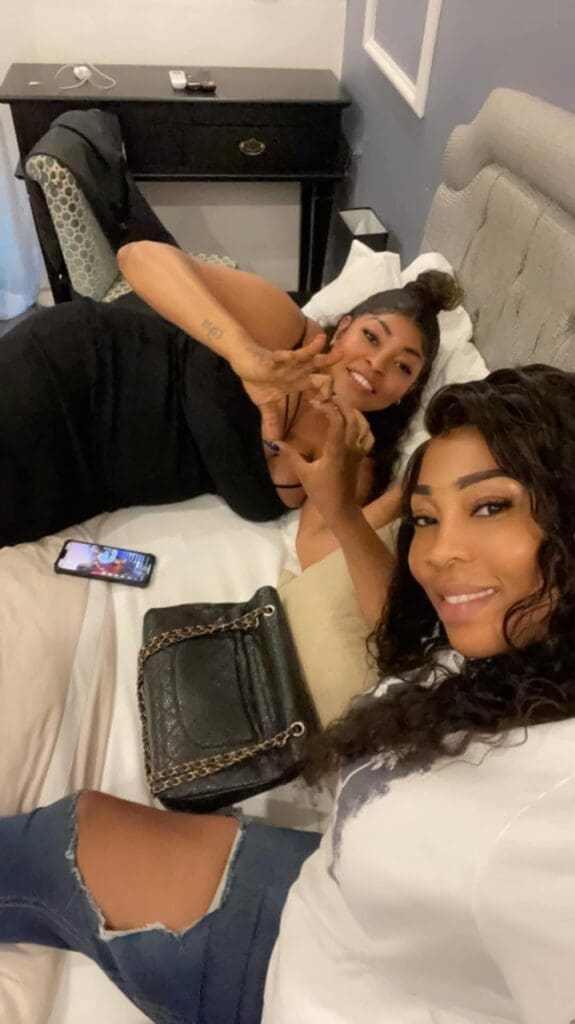 PEOPLE: Affaire Noëlle Kenmoe # Léa Campbell : pourquoi les deux amies s'entredéchirent