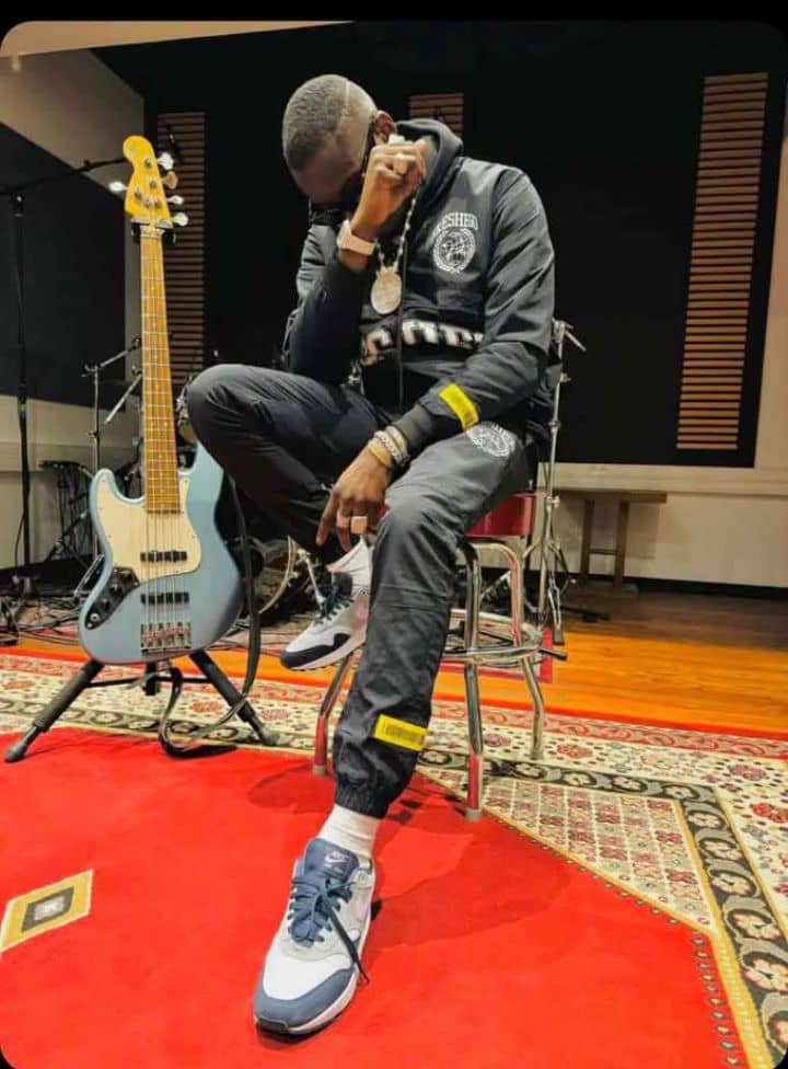 Après avoir tué la rumeur qui annonçait l'annulation de son concert à Paris Arena La Défense en France, l’artiste malien Sidiki Diabaté se prépare activement à réaliser un de ses rêves de jeunesse, jouer dans la plus grande salle de spectacle d'Europe, et c'est pour le 8 février 2025.