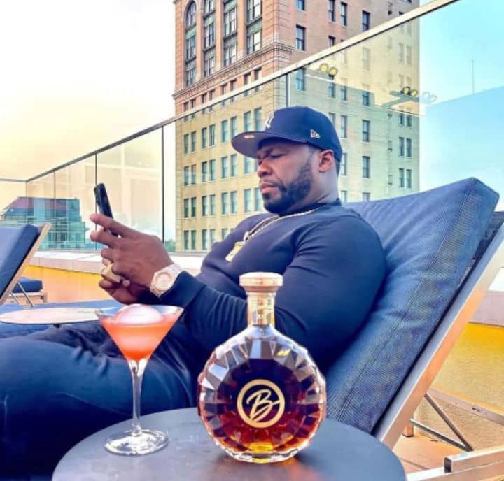 Avant la sortie de 50 cent, s'était d’abord au célèbre basketteur Shaquille O'Neal l'ancien centre des Lakers qui prenait position face à ses enfants.