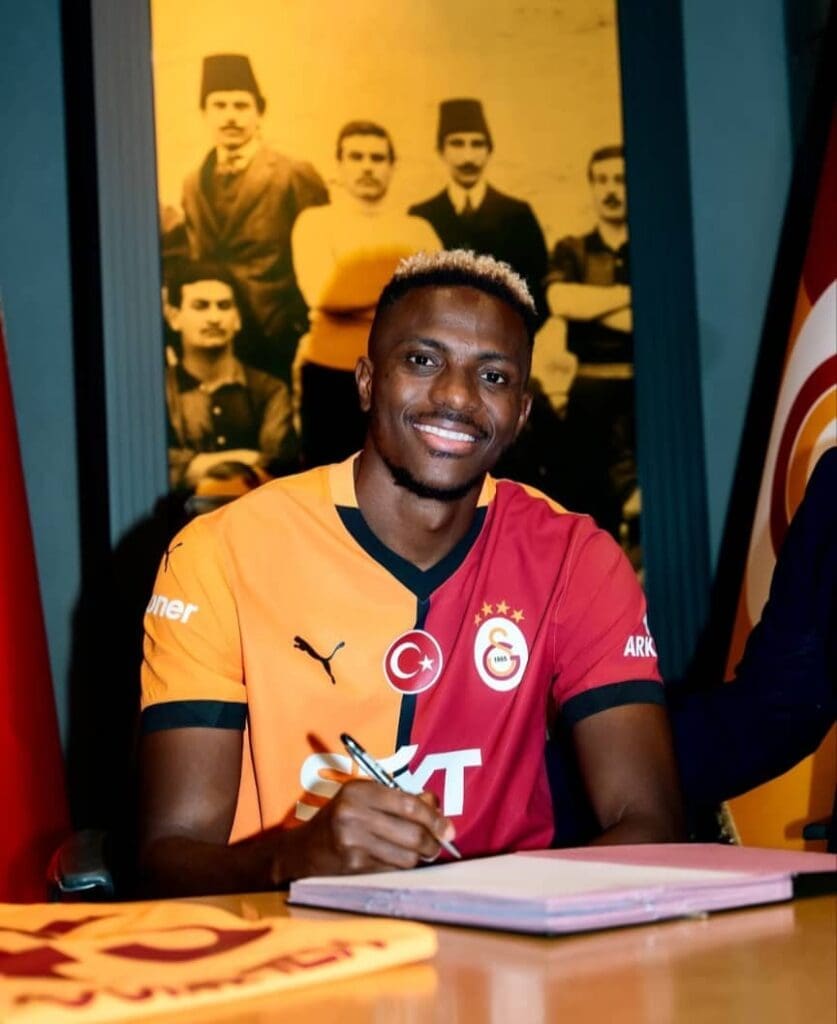 L'attaquant nigérian Victor Osimhen, actuellement prêté à Galatasaray, est au centre d'une controverse en Turquie.