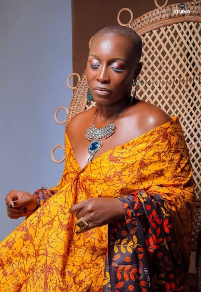 Ce samedi 25 janvier 2025, sur Sun TV, la star camerounaise du cinéma Aimée Virgile Makougoum a raconté comment elle a dû devenir prostituée à l'âge de 15 ans pour subvenir à ses besoins