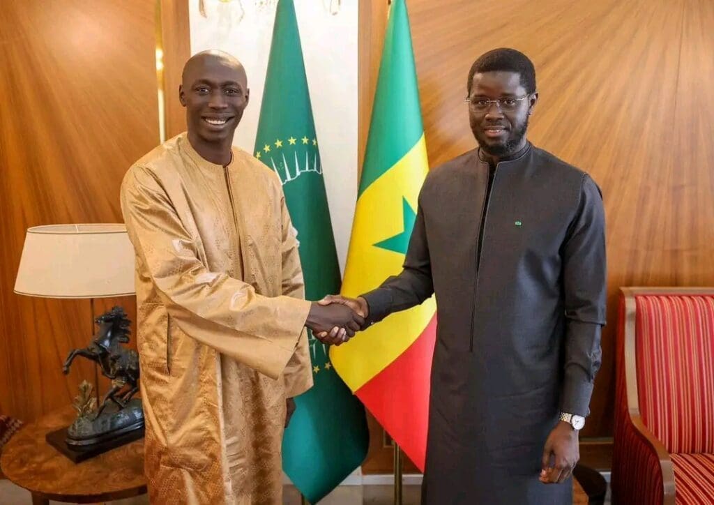  Khaby Lame, le TikTokeur le plus suivi dans le monde avec 162,4 millions d’abonnés comptabilisés en janvier 2025, a été reçu en audience officielle par le Président sénégalais Bassirou Diomaye Faye.