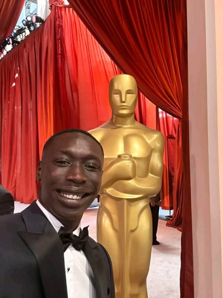 Un créateur de contenus muet, qui génère des centaines de millions de FCFA, seulement avec des gestes. Khaby Lame n'a pas fait dans la dentelle en 2024.