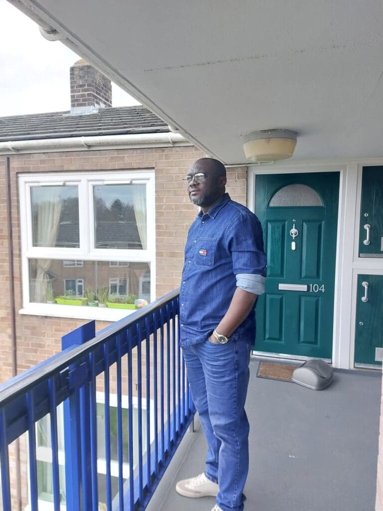 Bien qu'éloigné de la scène cinématographique camerounaise, Big Mop garde un œil attentif sur ce secteur qui le passionne.