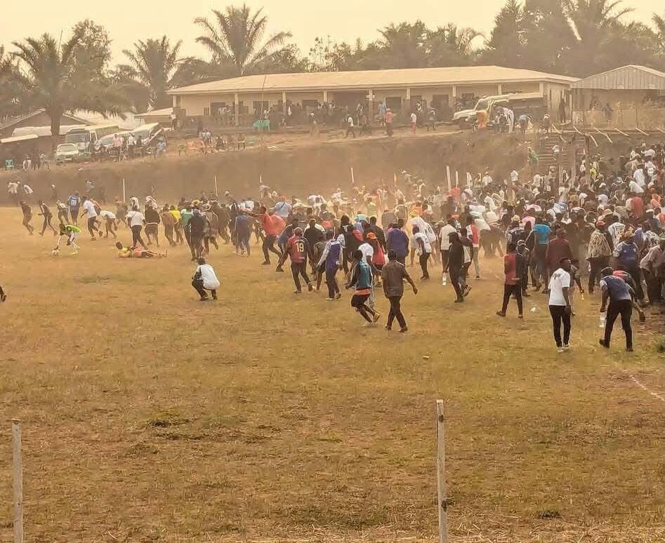 Des coups de feu interrompent un match de MTN élite One, le Chan de Badminton prend pied à Japoma