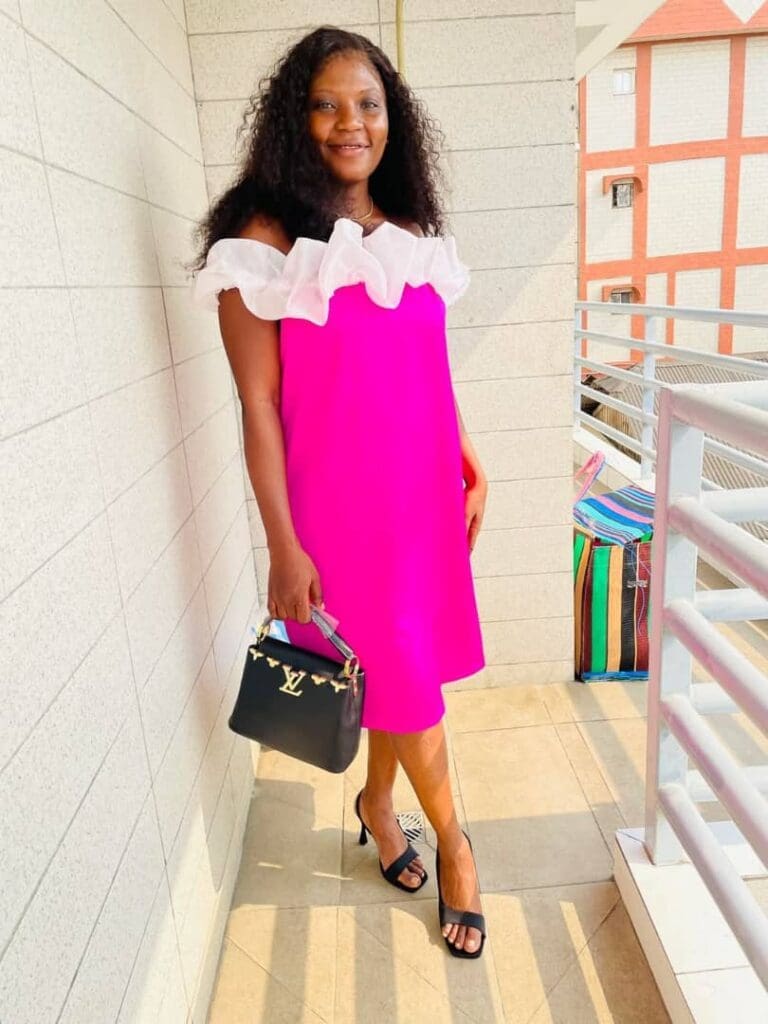 Un messages puissant pour encourager les jeunes à bâtir un Cameroun paisible, travailleur et stable.