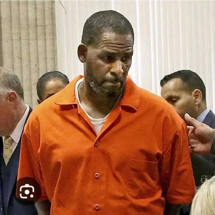 La justice américaine a tranché. Ce mercredi 12 février 2025, la cour d’appel fédérale a confirmé la condamnation du chanteur R. Kelly à 30 ans de prison