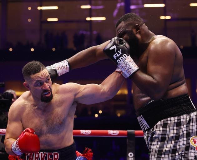 Le boxeur congolais Martin Bakole a relevé un défi de taille en acceptant d’affronter le néo-Zélandais Joseph Parker 