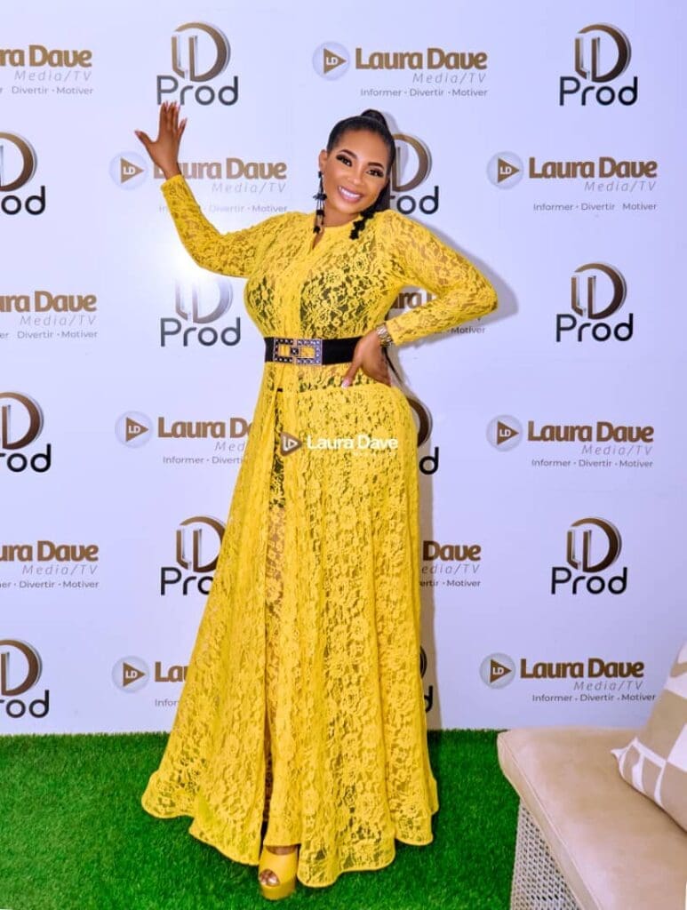 Lady ponce , de son véritable nom Adèle Ruphine Ngono, écrit depuis deux décennies de belles pages de la musique camerounaise. Invitée récemment chez Laura Dave Média 