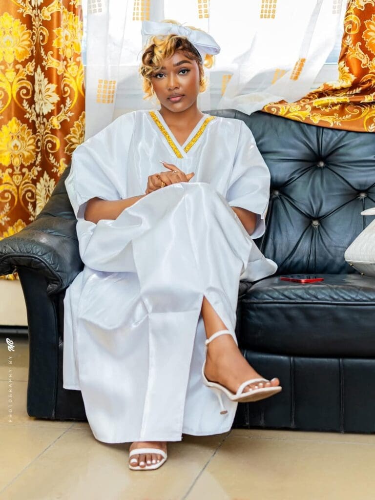 Accusée de "prostitution", Yasmine Médina se confesse à Laura Dave Média