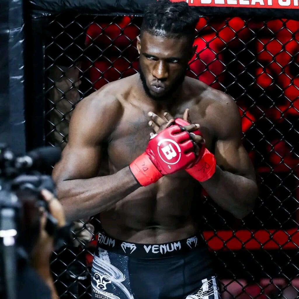 ort de cette victoire, Simon Biyong se tourne désormais vers de nouveaux défis.