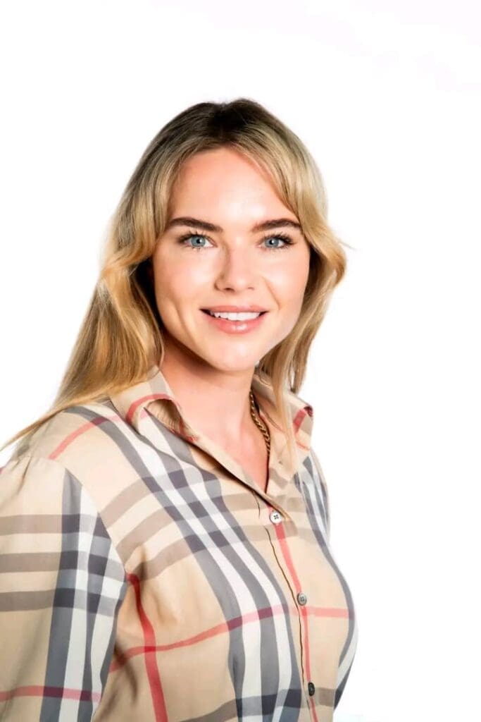 L'ex-petite amie du champion de MMA nigérian Israel Adesanya, pensait obtenir justice et gagner le gros lot après sa