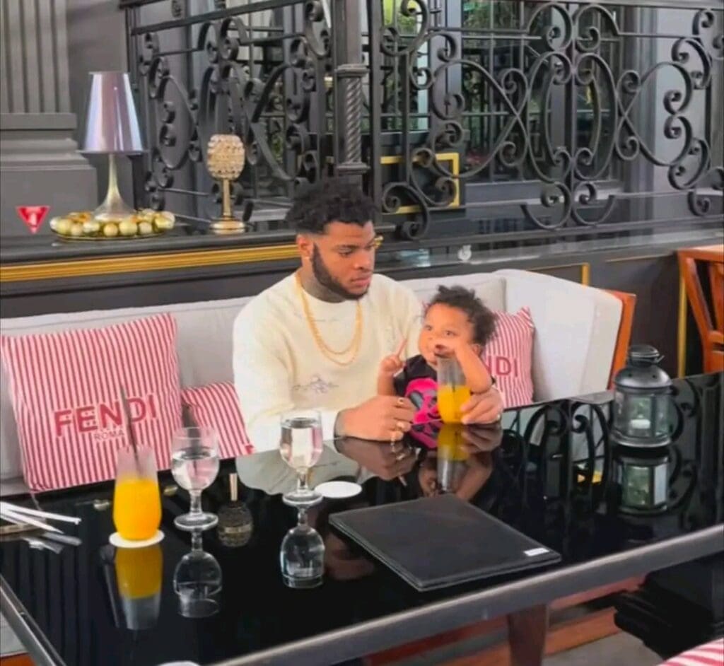 "Je n'atteindrai pas 40 ans": Le TikTokeur nigérian Zik affirme avoir signé un pacte avec le "diable"