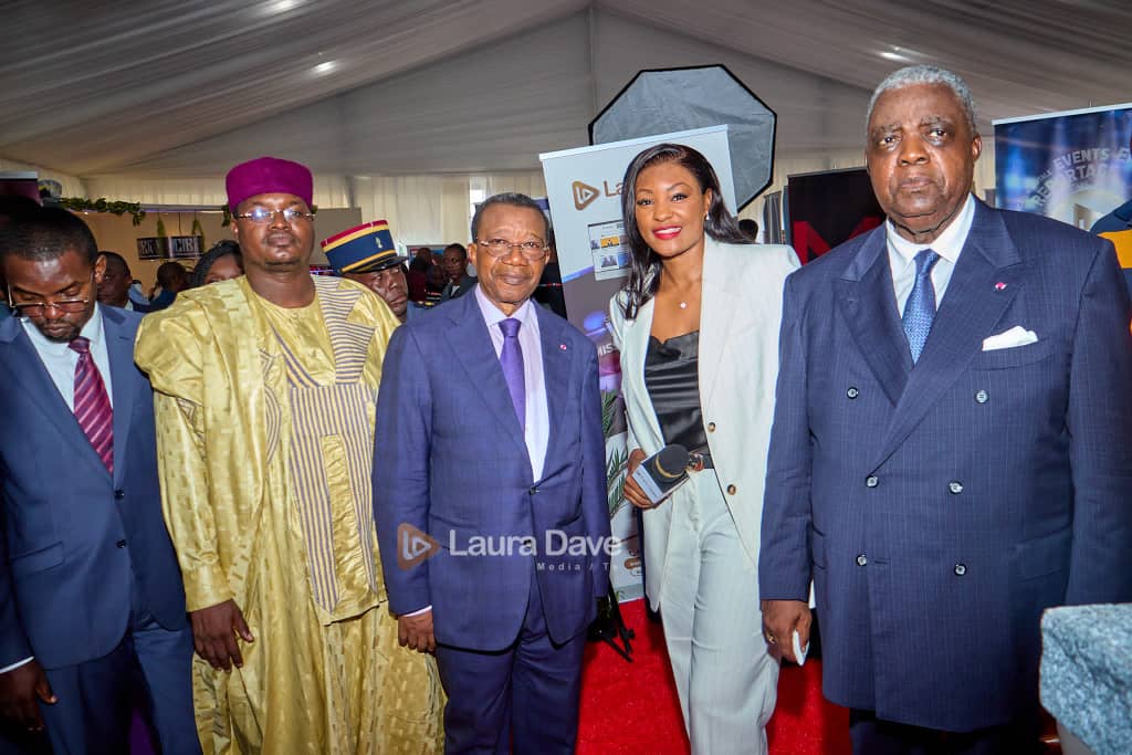 Laura Dave reçoit le prix « SINACIUS 2025 »