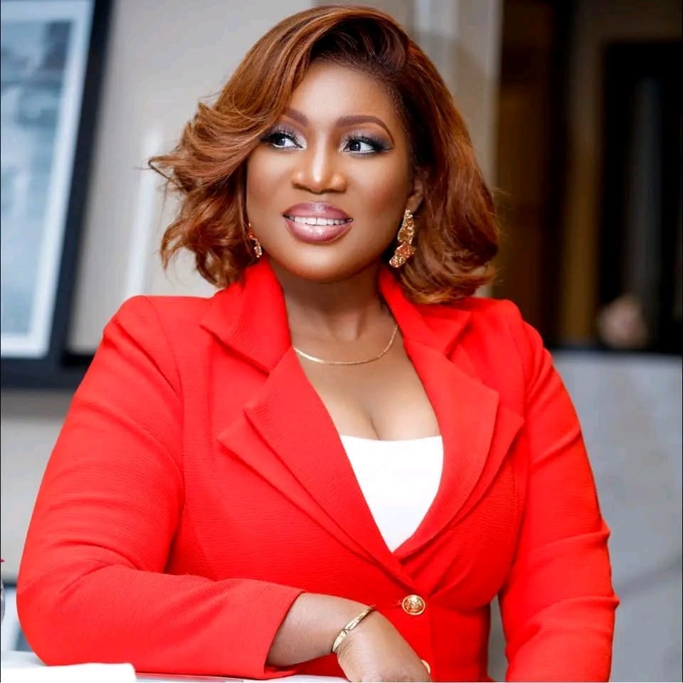 Lady Sonia, coach en développement personnel, a pris la parole dans une vidéo publiée le 26 mai 2025 sur sa chaîne YouTube pour répondre aux rumeurs.