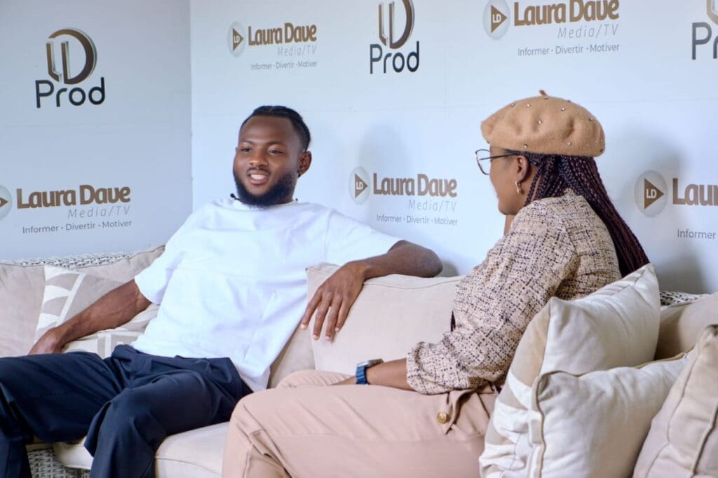 De retour au Cameroun pour quelques jours de congé bien mérités, Wills Didof Tene Nkingne, jeune footballeur camerounais de 22 ans