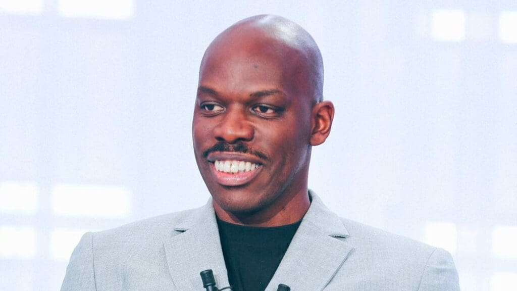 Jean-Pascal Zadi parle de la confiance en soi face aux discriminations