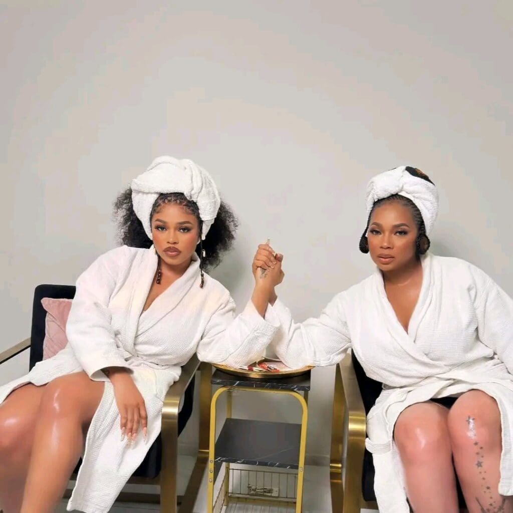 Il ya deux mois pour etre précis le 18 Avril dernier, Blanche Bailly et Lady Ponce ont secoué la scène musicale avec leur collaboration avec le titre " Lève toi",