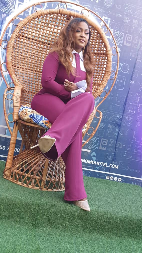 l’Hôtel Onomo de Bonanjo à Douala a vibré le vendredi 20 juin 2025 au rythme de la présentation de "Shevolution", le nouvel EP de l’artiste camerounaise Mimie.