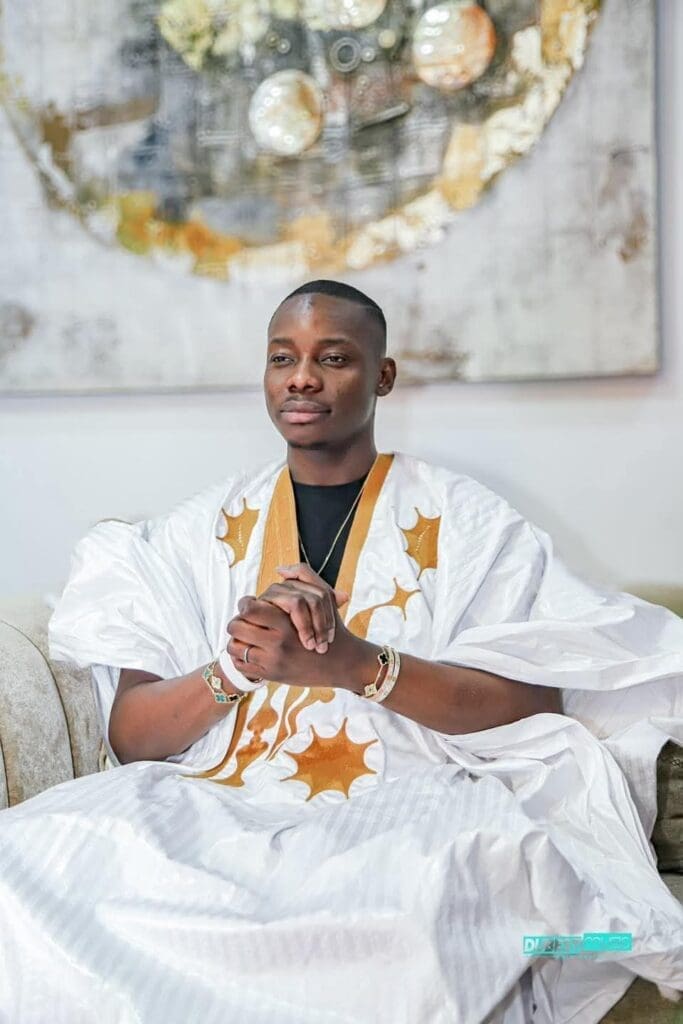 Mis en cause après la résurgence d'une ancienne vidéo controversée, la célébrité malienne Sidiki Diabaté a adressé un message d’excuses