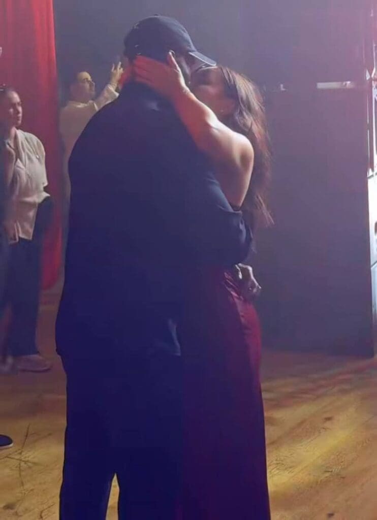 Ils sont de plus en plus nombreux, ces footballeurs africains qui affichent fièrement leur compagne sans passer par la case du mariage