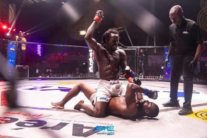 Kola sucré va descendre dans l’arène ce vendredi 4 juillet 2025 à Energy Fight club de Bonanjo. Il va affronter l’une des étoiles montantes du MMA camerounais chez les 74KG , Serge Njock.