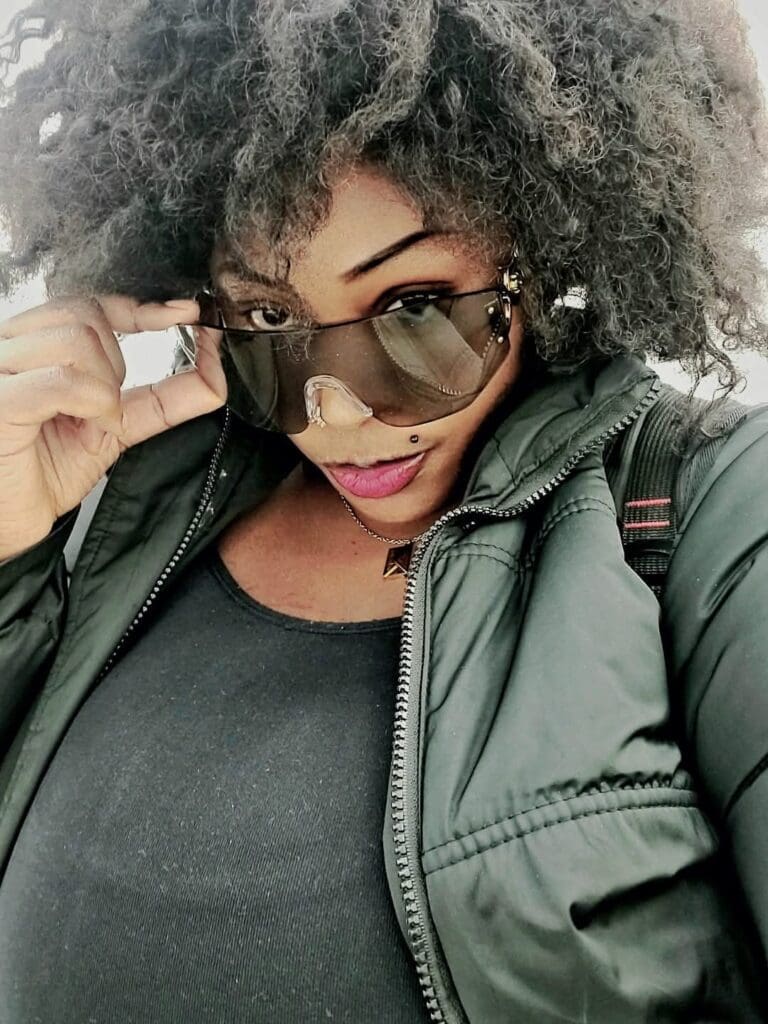 Depuis l'occident , Vérushka lève le voile sur les raisons de son retrait de la grande scène