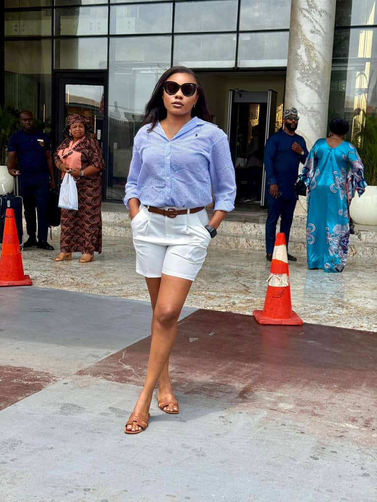 La chanteuse camerounaise Ulanda expulsée du Cameroun pour double nationalité