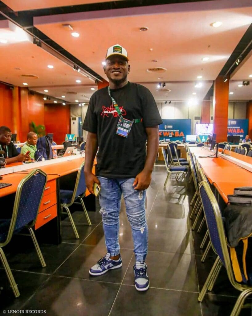 Hier soir, à Paris, Ousmane Dembélé est officiellement devenu le nouveau Ballon d’Or. Auteur d’une saison 2024-2025 exceptionnelle 