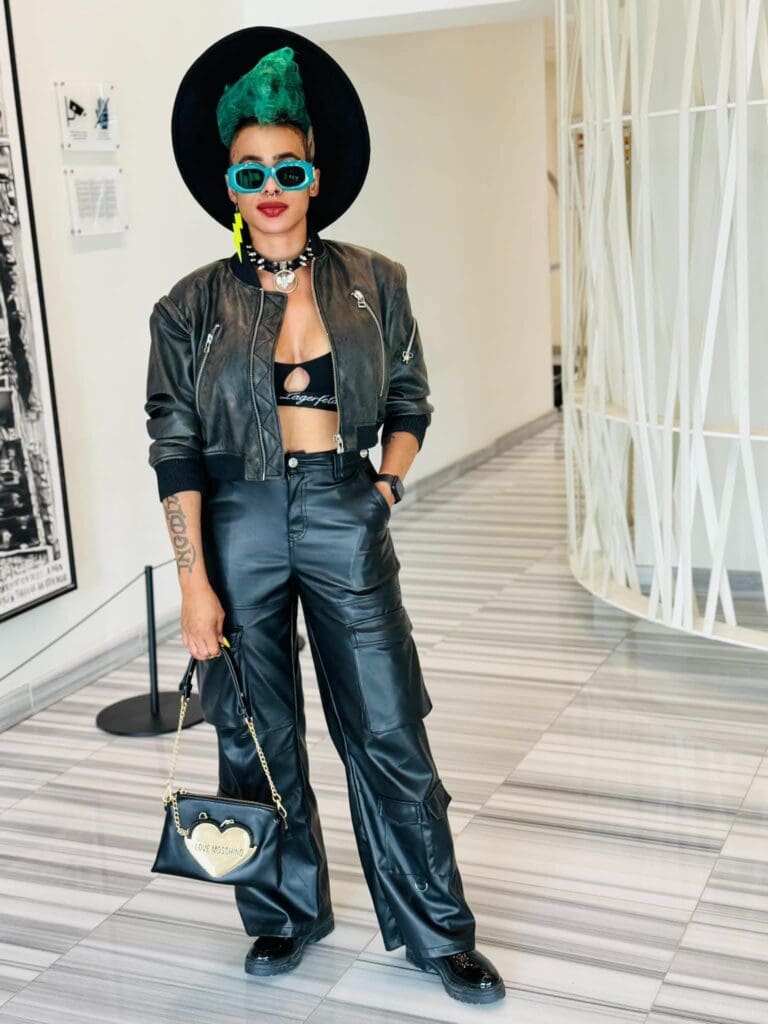 Le mercredi 24 septembre 2025, Nathalie Makoma a reçu son baptême d’eau en France. Une cérémonie spirituelle que l’artiste 