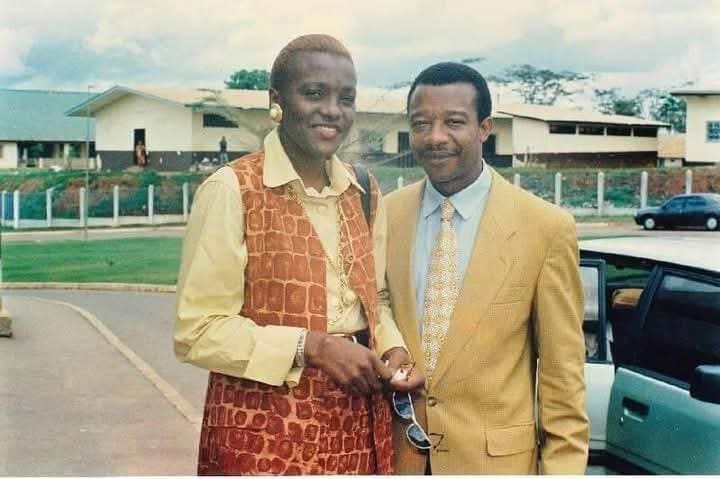 Elle est entrée à la radio presque par hasard. Elle y est restée par passion. Marie-Françoise Ewolo, c’est plus de 30 ans de journalisme 