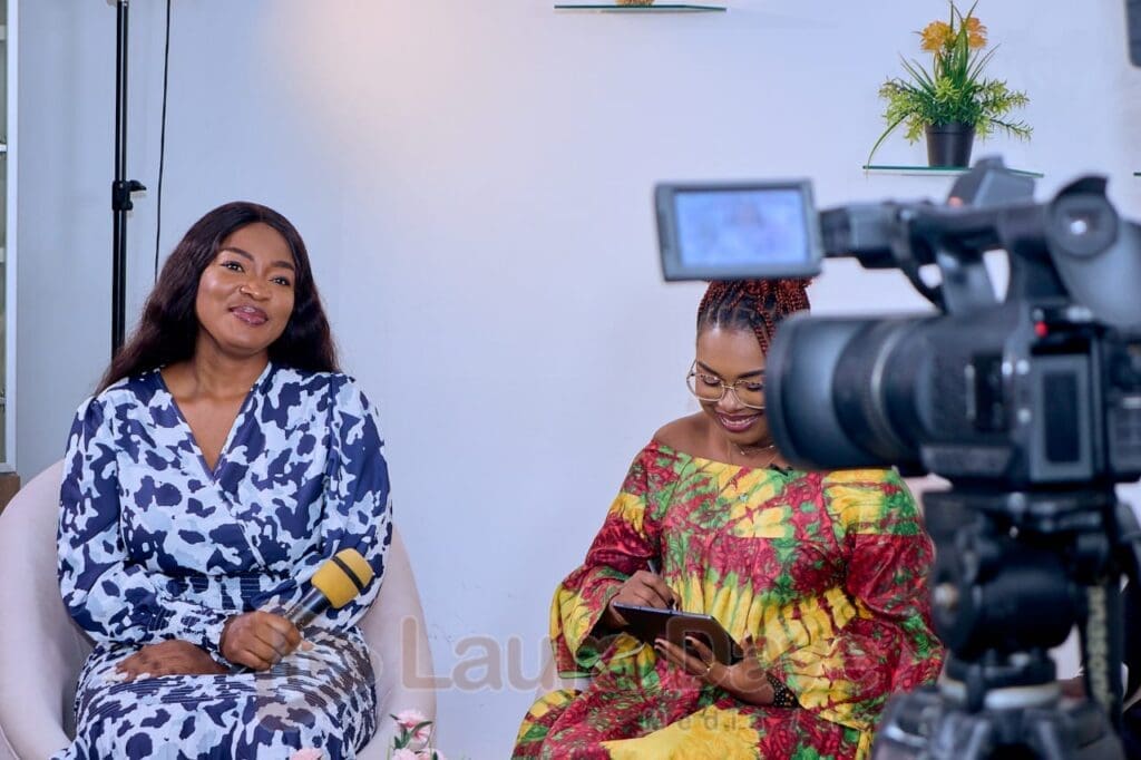 Invitée de l’émission Peop’s sur Laura Dave Média TV, l’écrivaine et experte en santé mentale Bibiche Kound a insisté sur la responsabilité