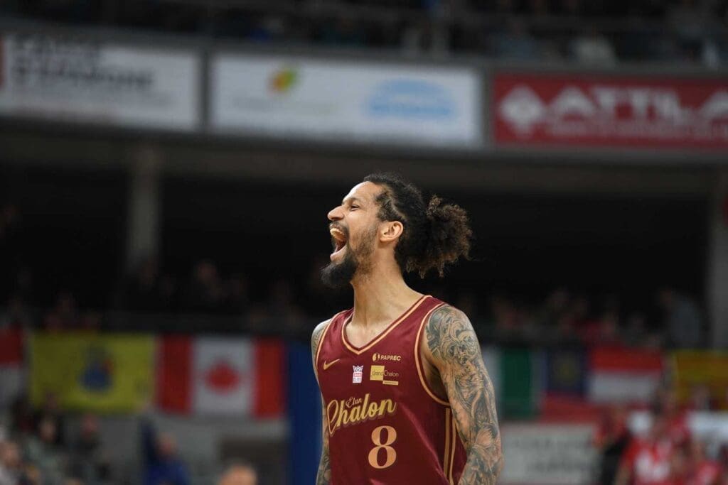 Hill brille en Betclic Élite, Kemen affine ses statistiques en club