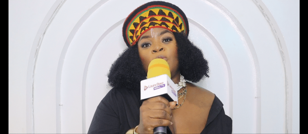 Le calendrier affiche à peine ses premiers jours que l'industrie musicale s'active déjà. Laura Dave Media a recueilli les confidences 