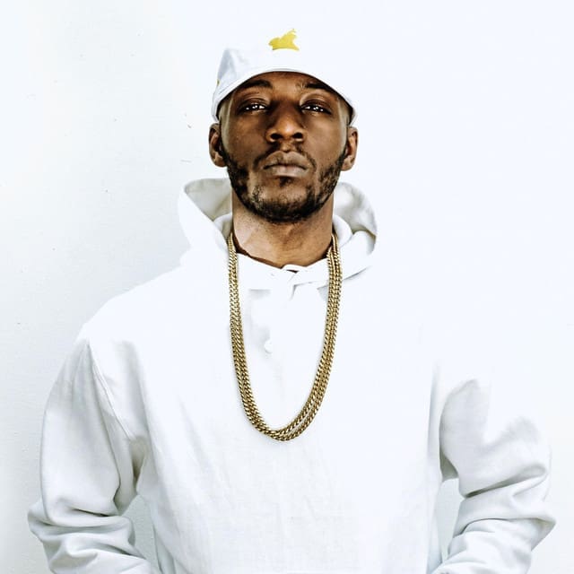 Depuis plus de deux décennies, le rap camerounais s’est imposé comme une voix de la conscience populaire. Au-delà du divertissement