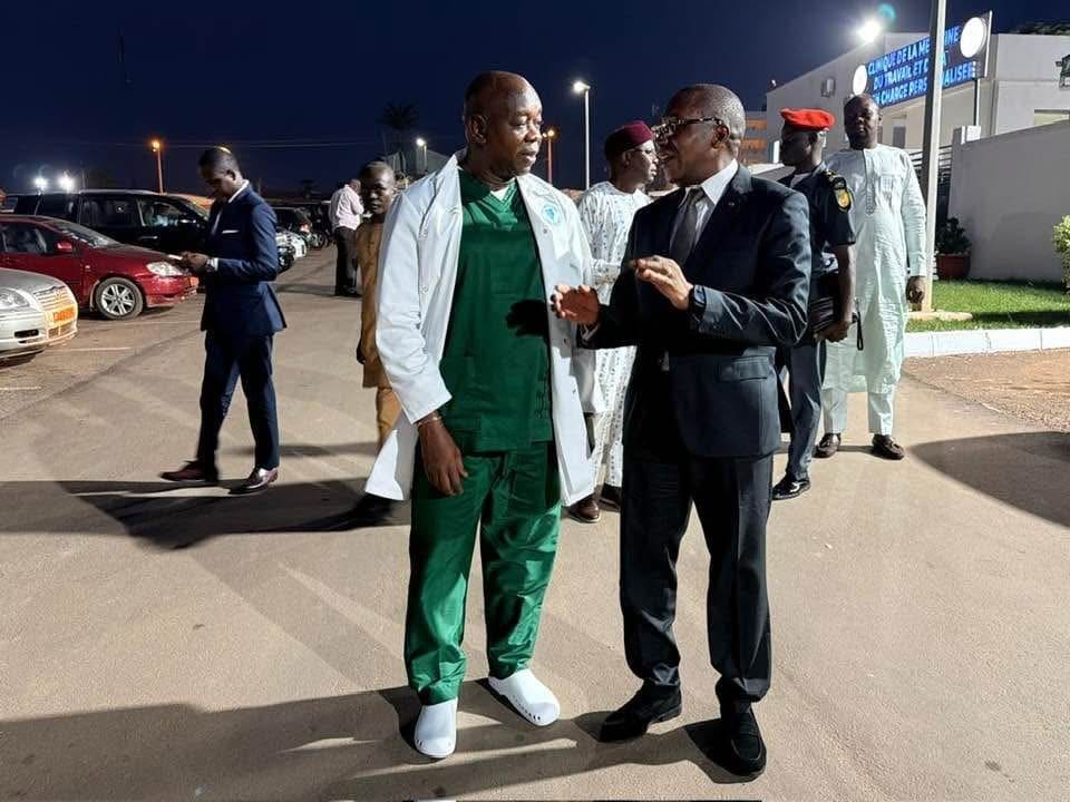 Le ministre de la Santé publique, Dr Manaouda Malachie, a effectué, le mardi 27 janvier 2027 à Yaoundé, une visite de compassion auprès de