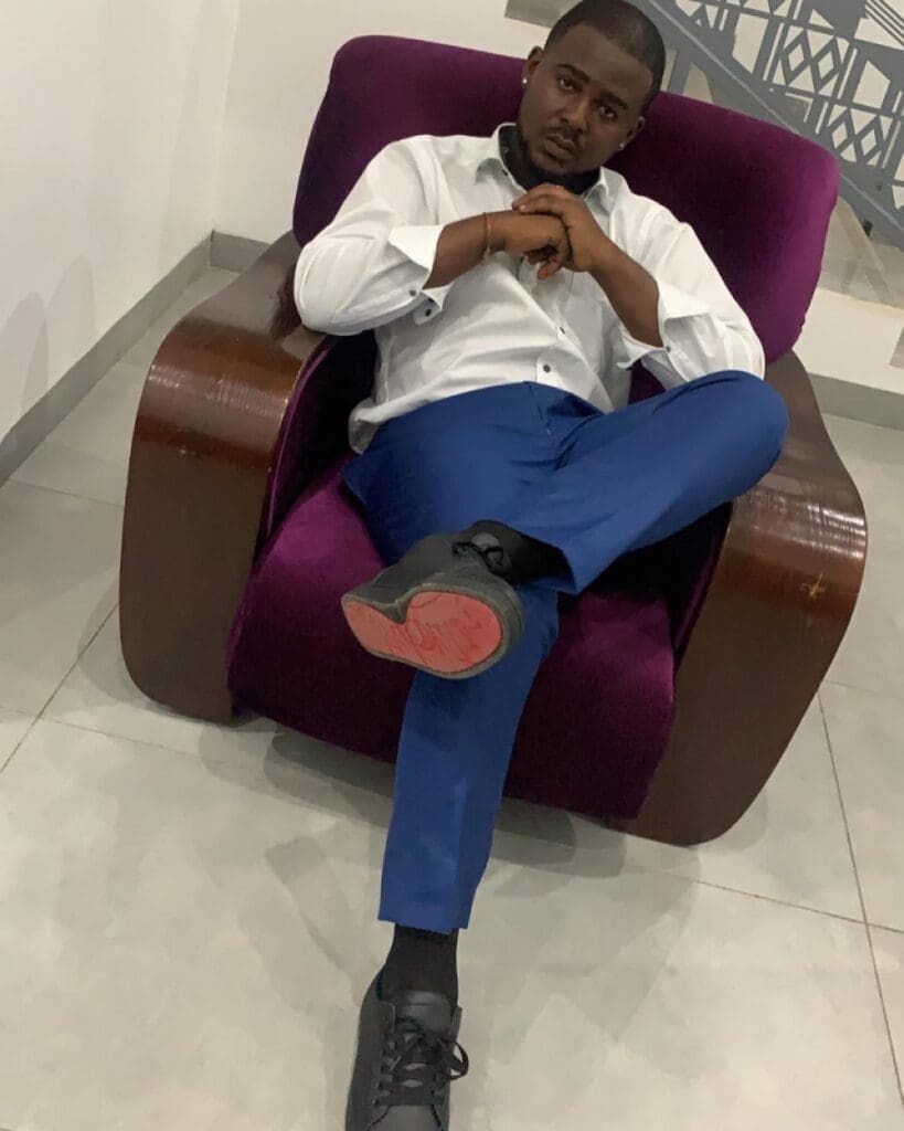 Premier arrêt avec Jefferson, leader du groupe Kingdom. Être l'aîné d'une fratrie de quatre enfants dont le père n'est