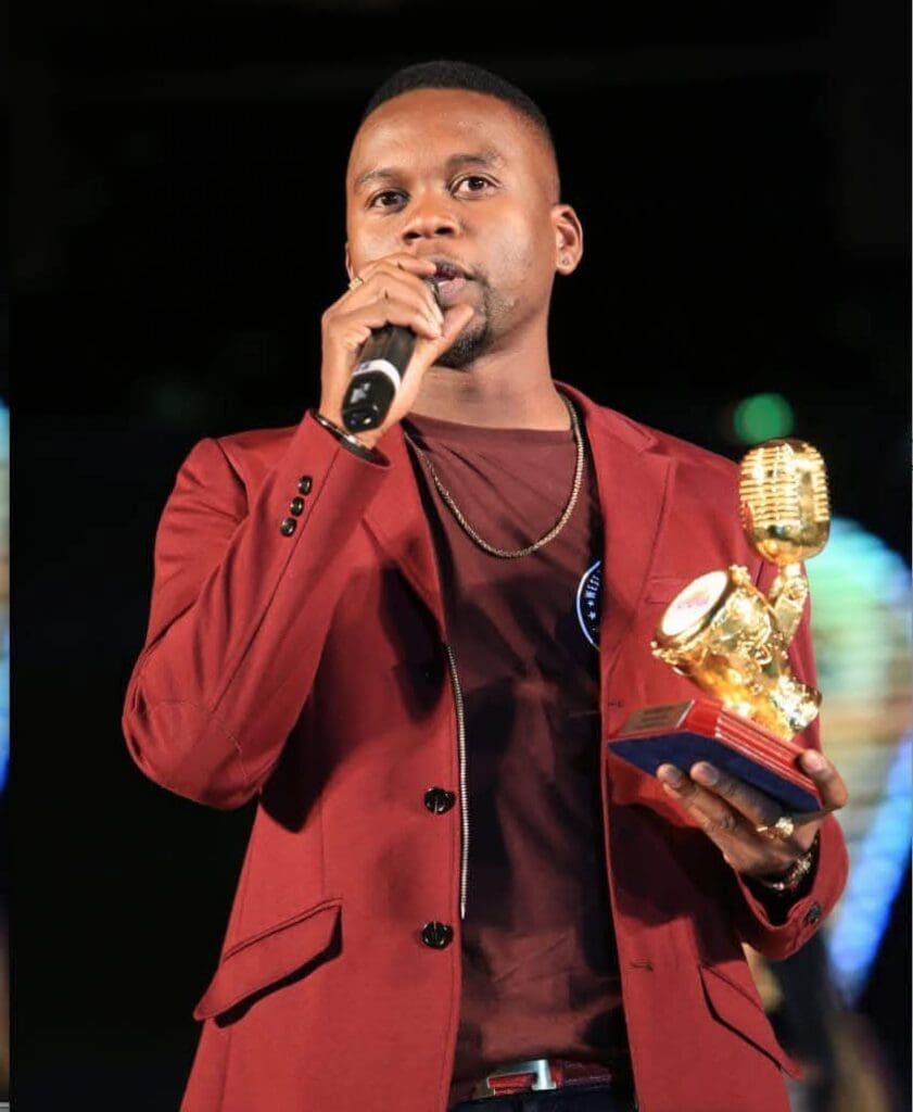 Wax Dey, portrait d'un homme de poigne, entre batailles judiciaires et succès planétaires