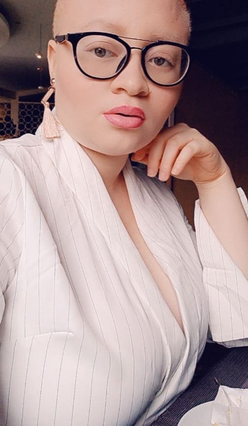 Louise Blanche NGO MASSO (Binkù) publie son premier roman sous sa propre maison d'édition