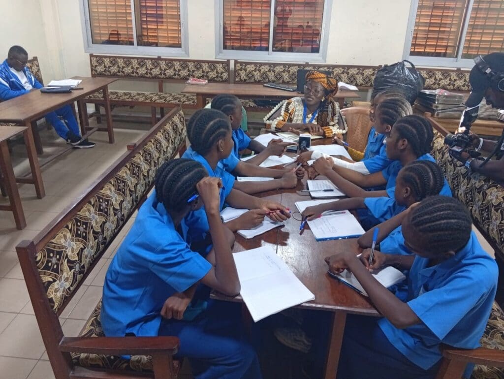 Le journalisme n’est pas qu’une matière au lycée d’Oyack Douala Bassa, c’est une vocation. Bien avant de passer l’information, les 