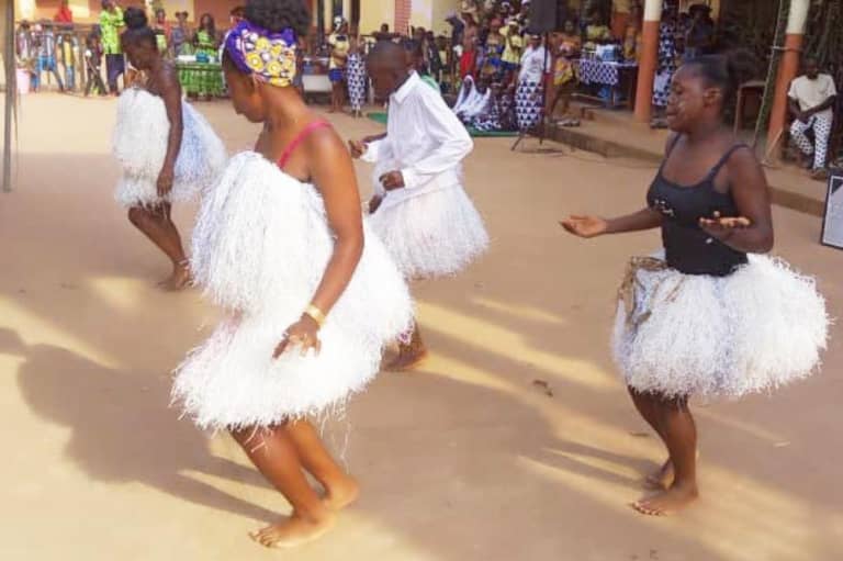 Le Ministère des Enseignements Secondaires met fin aux caravanes et kermesses dans les lycées et collèges de Yaoundé, pour que la fête